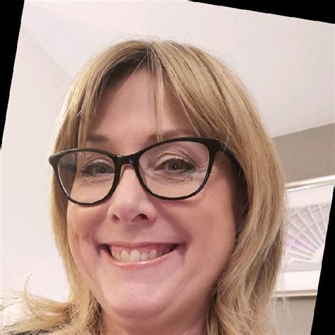 Lizzy Wilde - Store Manager - Vision Express | LinkedIn