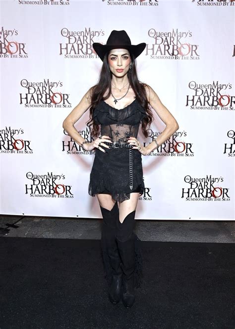 Leeanna Vamp Experiments With Western Goth Lingerie Look 2025 • CelebMafia