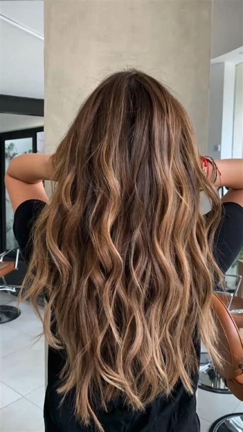 brown hair Highlights long wavy hair golden highlights balyage hair ...
