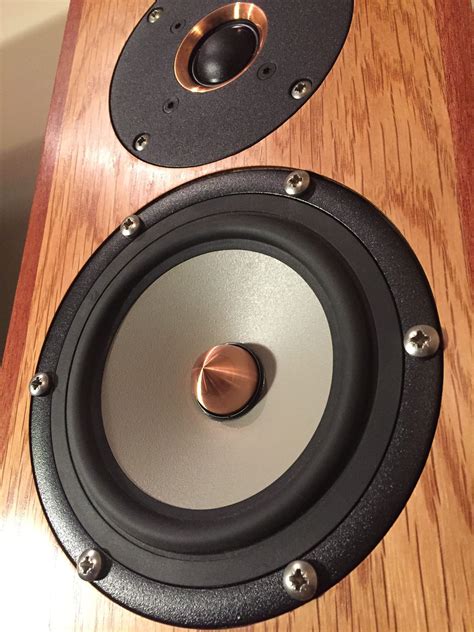 https://flic.kr/s/aHskvssokg | Audiophile Speakers | Photo log of ...