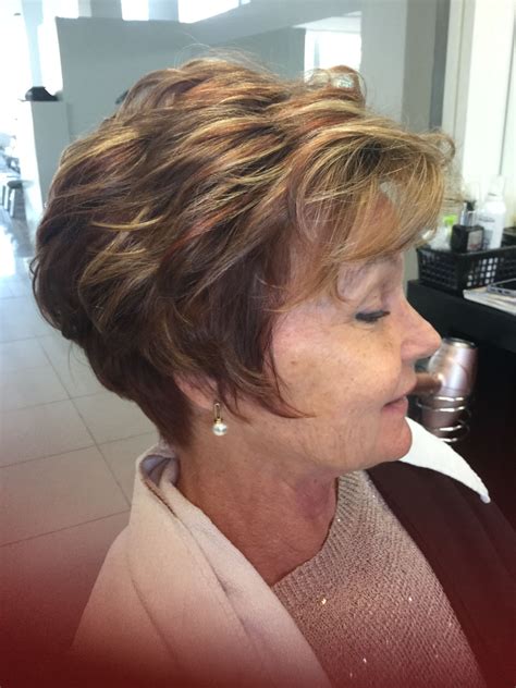 Spiky Pixie Mastering Hairstyles | Cabelo curto elegante, Cabelo curto