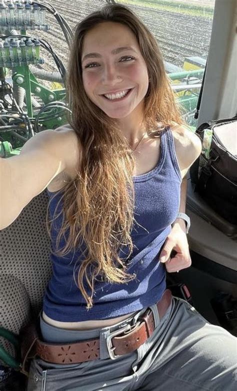 She really is the complete package. : r/LauraFarmsNSFW