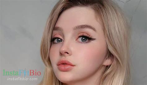 Mikomin - Bio, Age, Height, Wiki, TikTok | Models Biography