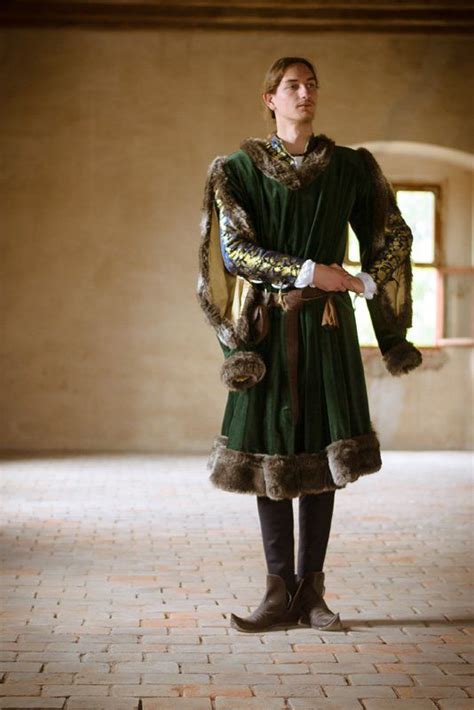 Medieval Nobles Clothing