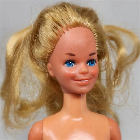 VINTAGE 1978 MATTEL SUPER TEEN SKIPPER DOLL # 2756 NAKED BARBIE TLC