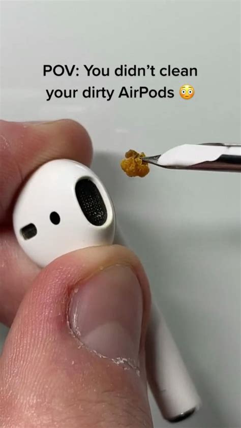 how to clean dirty airpods