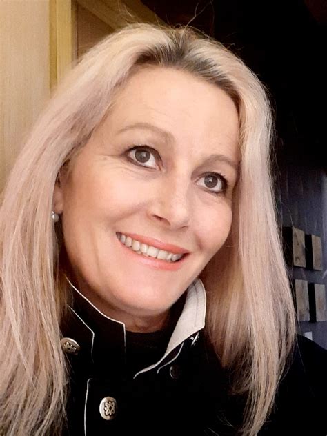 Amazon.com: Angela d'Egville: books, biography, latest update