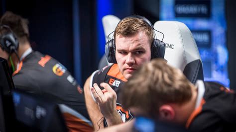 Virtus.pro w największym kryzysie od lat? | ESPORT NOW