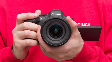 Canon EOS 6D Mark II vs EOS R6 Mark II: Which Camera Is Better