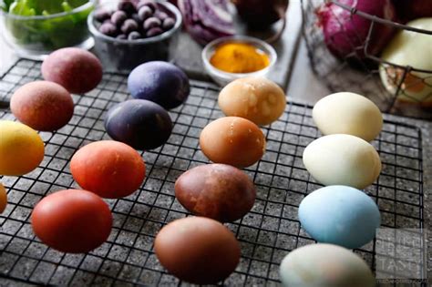Natural Easter Egg Dye Recipes - Tried and Tasty