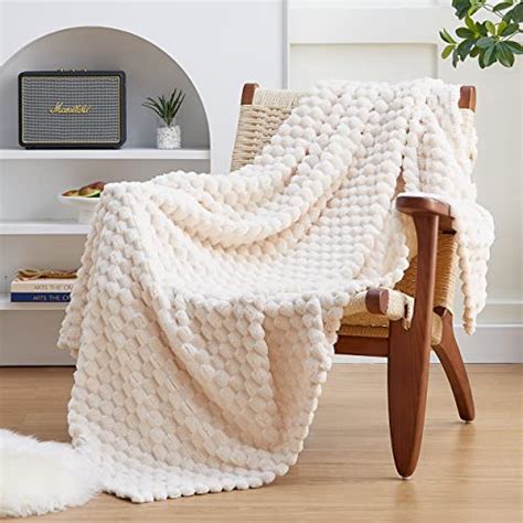 8 Amazing Fuzzy Blanket for 2024 | Storables