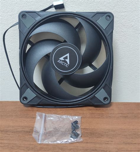 Вентилятор для корпуса ARCTIC P12 Max ACFAN00280A — купить в интернет ...