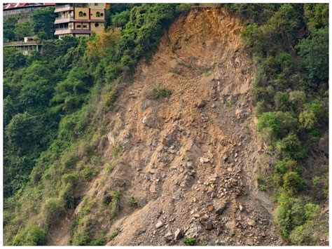 massive landslide  himachal pradesh buildings collapse  kullu