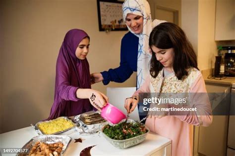 Mama Allah Photos and Premium High Res Pictures - Getty Images