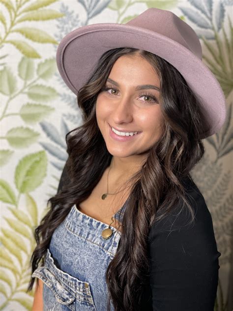 About Us | Amber Waves Salon