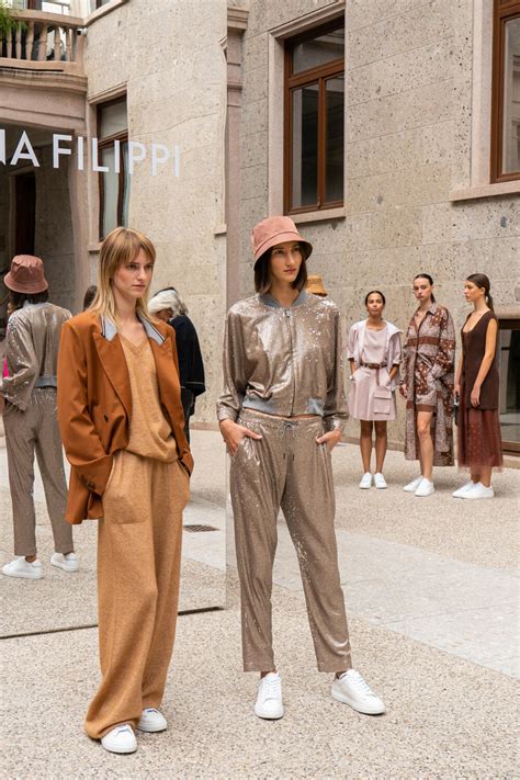 Fabiana Filippi Spring 2023 Fashion Show | The Impression