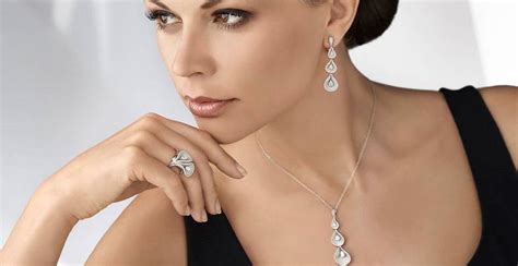 Ювелирные изделия Swarovski: роскошь и красота украшений Swarovski в ...
