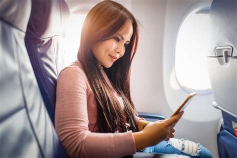 8 Therapist-Approved Tools for Flight Anxiety | EMDR Tips for Travel Stress