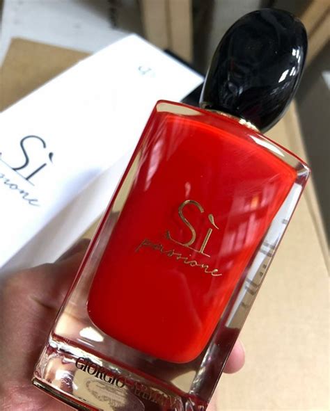 Si Passione is an elite perfume water with a fruit-flower aroma for ...