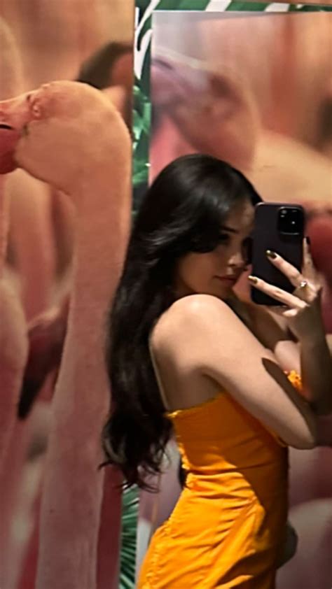 Rae's insta story : r/OfflinetvGirls