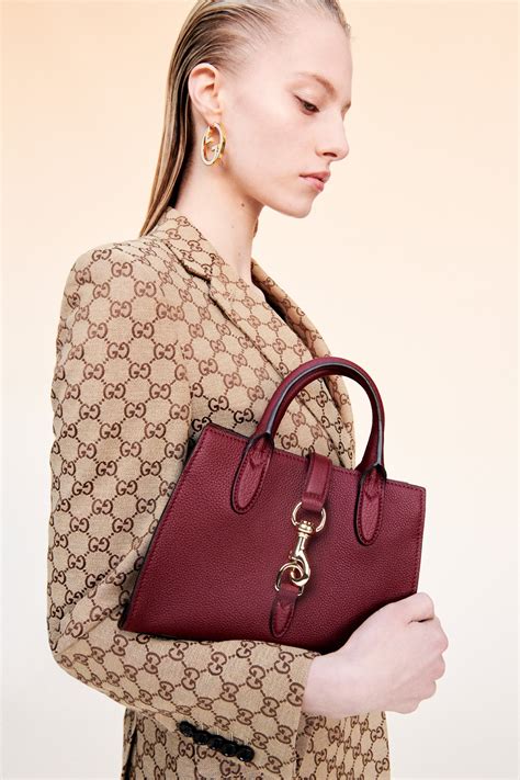 GUCCI® AU Official Site Redefining Luxury Fashion - ikumen