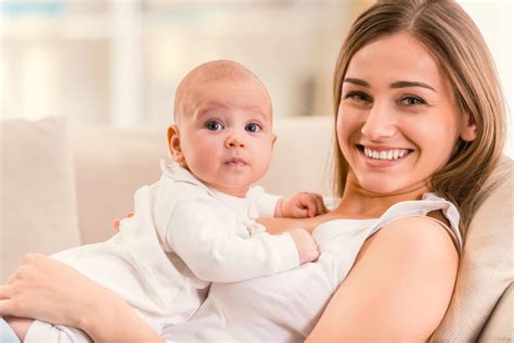 How Breastfeeding Impacts How You Look | Premier Cosmetic Surgery DE