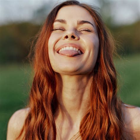 Как красиво улыбаться на фотографиях: 8 способов | ELLEGIRL