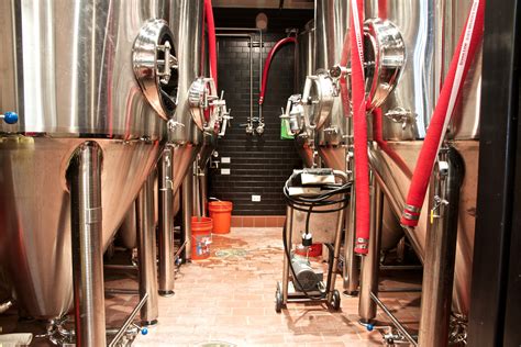 Dryhop Brewers — Kaper Design