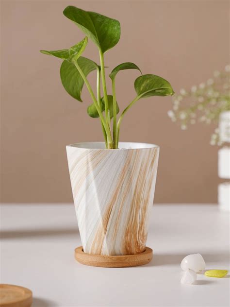 Buy Nestasia White & Brown Textured Planters - Planters for Unisex 20230666 | Myntra