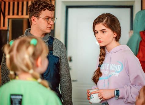 Папины дочки. Новые смотреть онлайн сериал в хорошем HD качестве