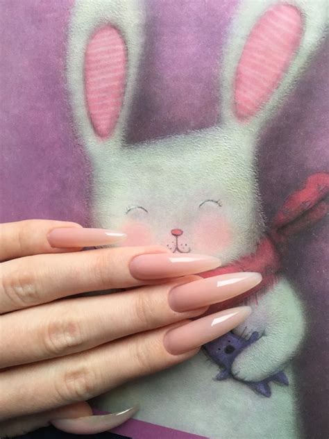 Ногти нюдовые | Edgy nails, Glow nails, Fantasy nails