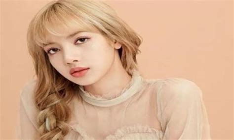 blackpink lisa creates history  female solo artist  album lalisa