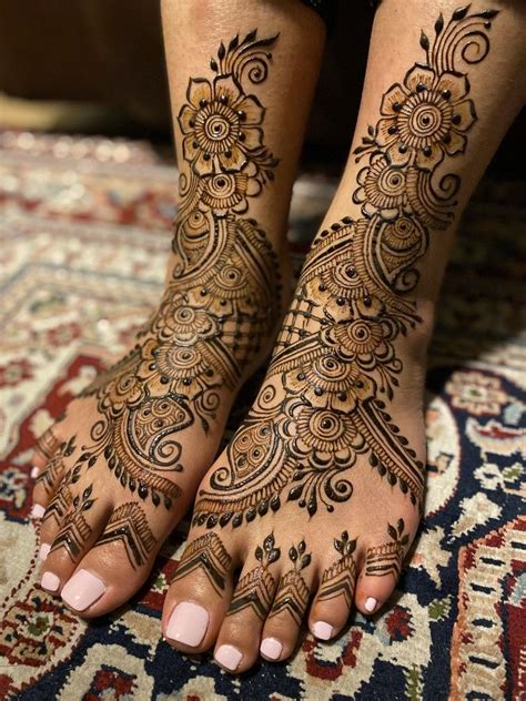 Best bridal henna mehndi designs for feet from arabic to peacock ...