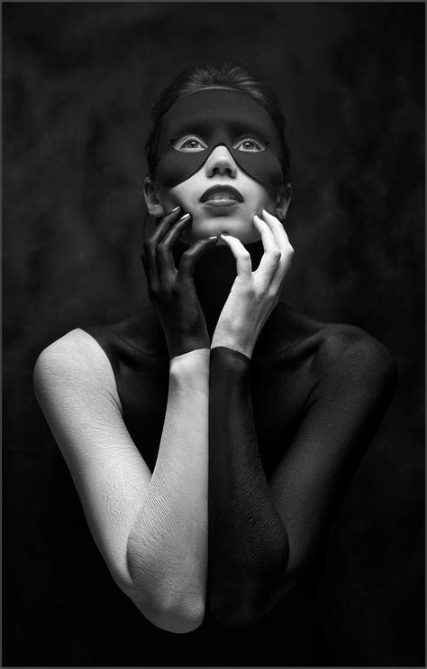 Изложба актова фотография “Фантазии” - Начо Каменов / 28.07.2011, 19:00 ...