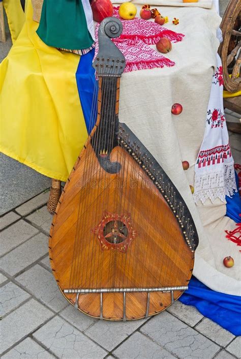 Bandura de Kobza photo stock. Image du divertissement - 64578346