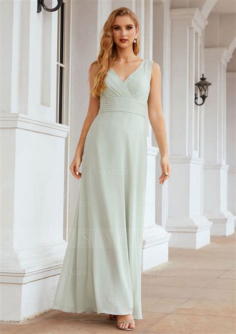 A-line V Neck Long/Floor-Length Chiffon Bridesmaid Dress With Pleated