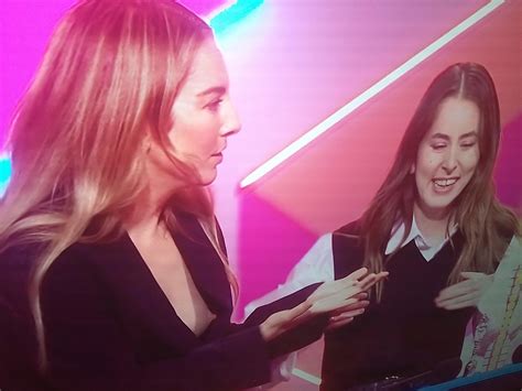 Haim nip slip at the brits | Scrolller