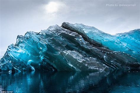 Американец сфотографировал перевернувшийся айсберг - Первый по срочным ...