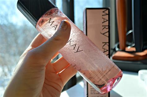 Good Morning Minneapolis: Mary Kay Eye Makeup Remover Review