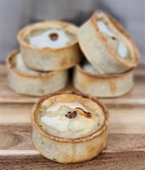 Meat Pies 8pk – Camerons British Foods