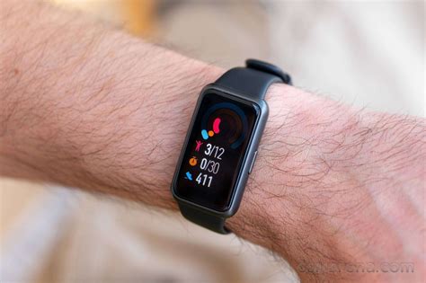 Бюджетный браслет Huawei Band 7 - лучшая альтернатива умным часам