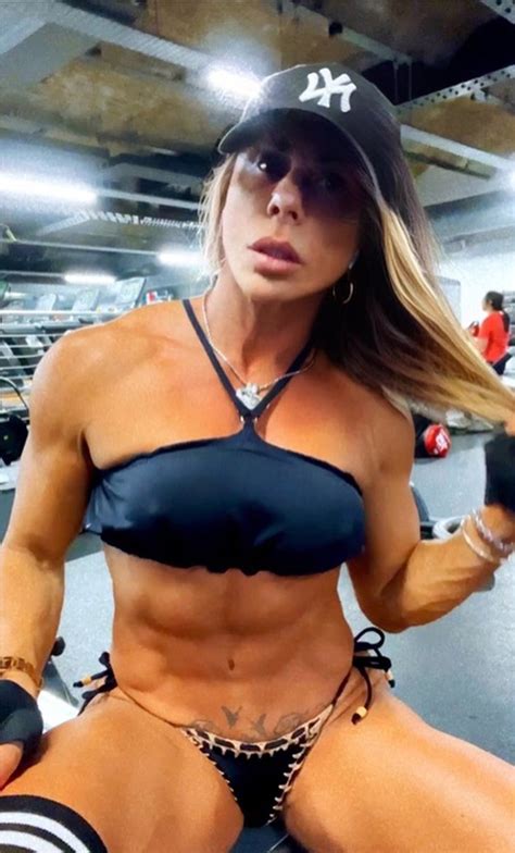 Fit grandma, 53, wears a bikini to lift weights | New York Post