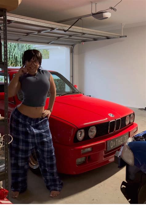 Tommi Ortega (@e30princesss) - Urlebird