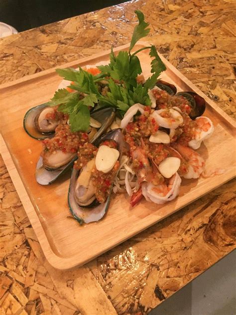 [รีวิว] ร้าน AMPM Food & Bar | เมนูแนะนำ รูปภาพ ราคา