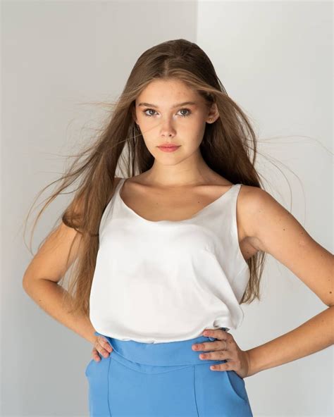 The Cutie Collective - Liza Savchenko 🇺🇦 IG: Lliziie With Model...