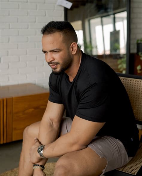 VANTA BLACK - PREMIUM TEE - TGAS