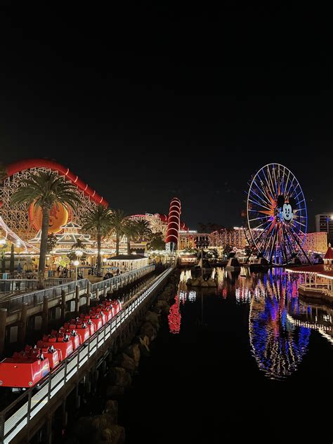 4K Wallpapers of Disneyland, CA : r/disney