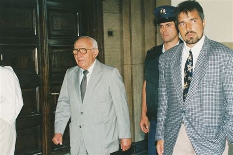 Бойко Борисов задмина Тодор Живков като премиер
