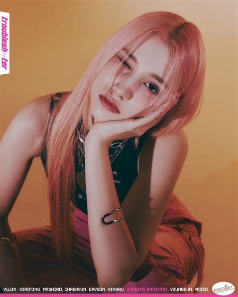 beautiful female idols born    october