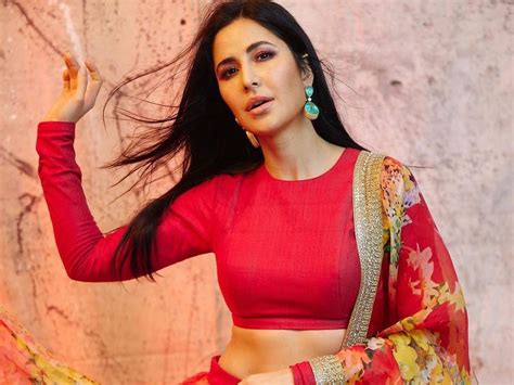 WOMEN IN BOLLYWOD INDUSTRY: AN LEADING EDGE, INNOVATION OF ART & BEAUTY!